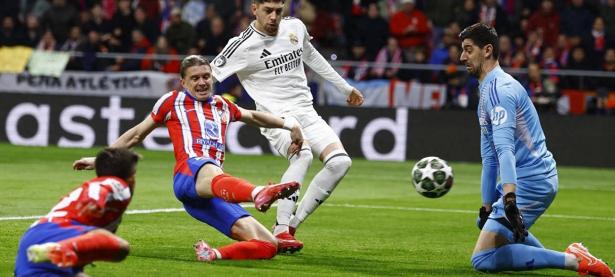 乐鱼体育登录-皇马险胜晋级，勇夺欧冠八强