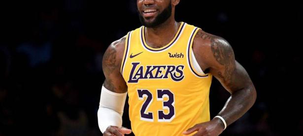 乐鱼体育投注-体育明星篮球巨星展现高超技术