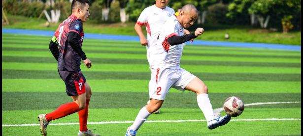 乐鱼体育课程-足球比赛中东方球队取得胜利