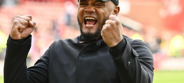 乐鱼体育网页版入口-鲁尼梅开二度，帮助球队大胜对手