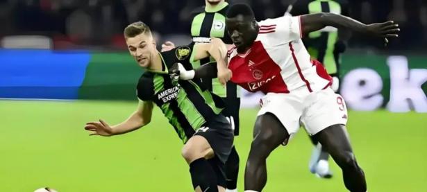 乐鱼体育网址-阿贾克斯队以出色表现击败巴塞罗那