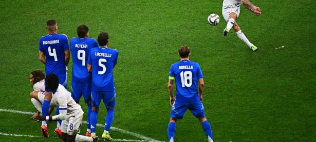 乐鱼体育网站入口-法国意大利交锋，欧国联半决赛角逐激烈