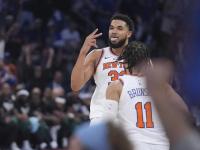 乐鱼体育官网-玫瑰复出表现抢眼，助球队逆转取胜的简单介绍