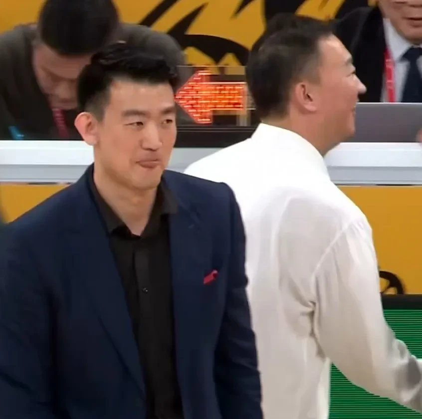 包含宁波北仑站篮球比赛激烈角逐，广厦男篮晋级四强的词条