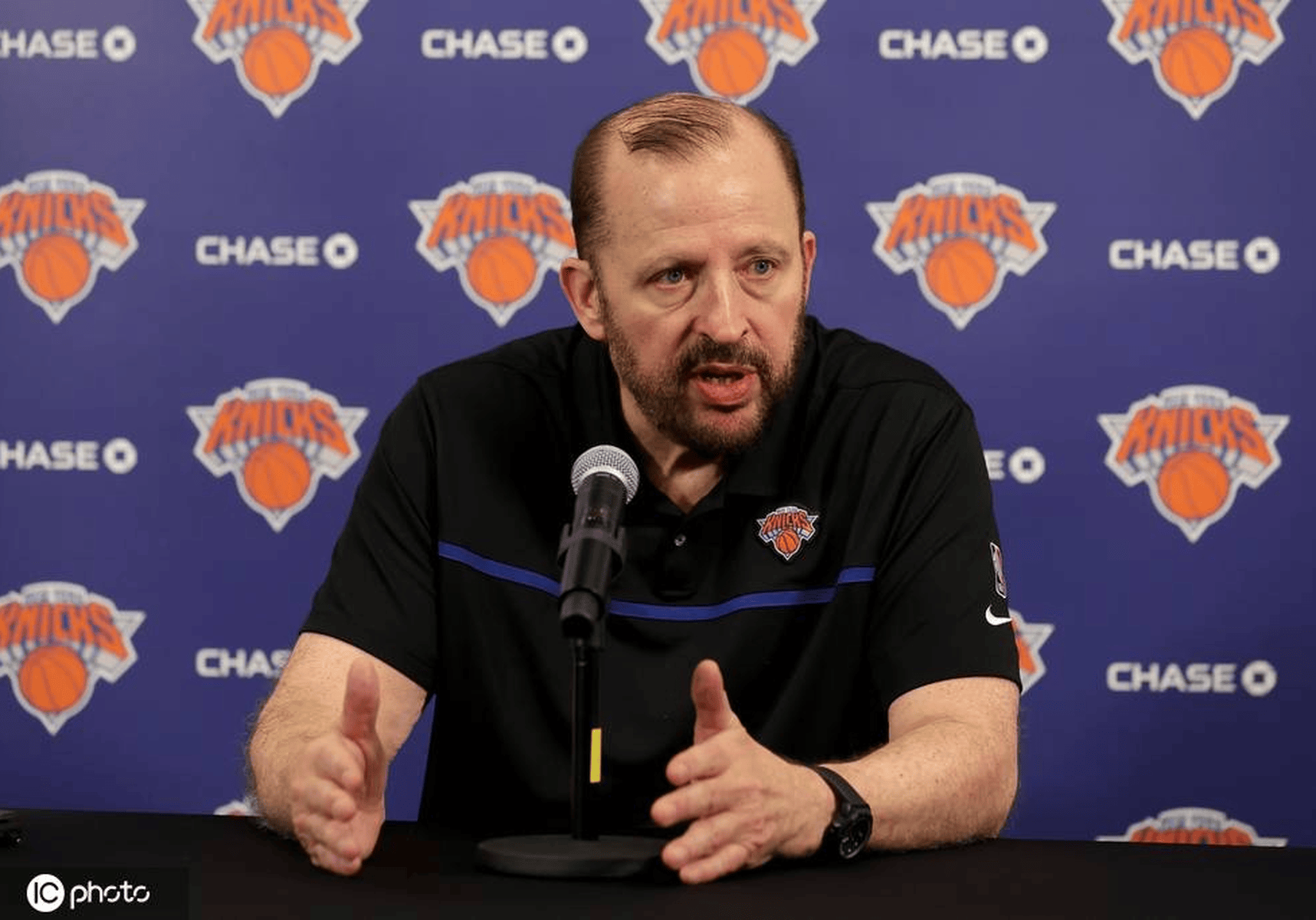 纽约尼克斯主帅突然辞职，球队面临重建