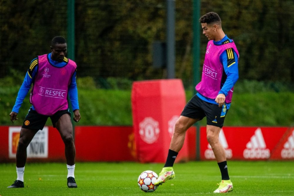 包含罗马主帅战术大变阵，意甲劲旅冲击欧冠资格的词条