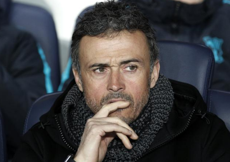 挪威控卫进球破门赢得球迷掌声