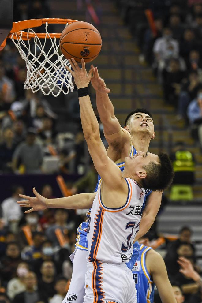 上海大鲨鱼队的实力在赛季中逐渐显现