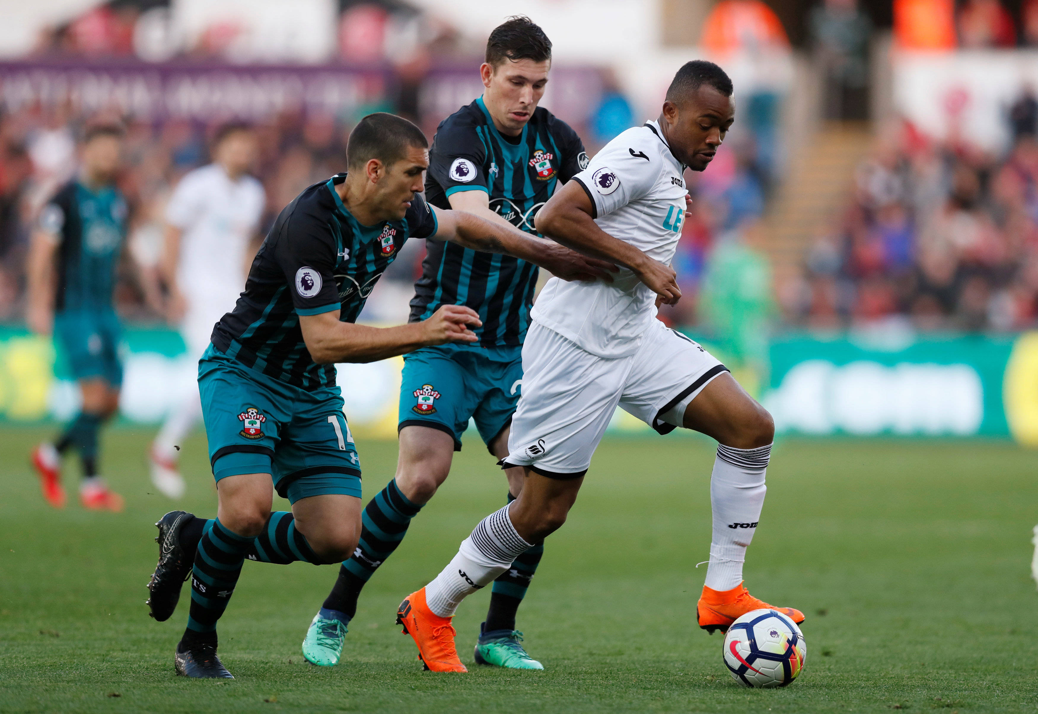 汉堡队在本土足球比赛中夺冠