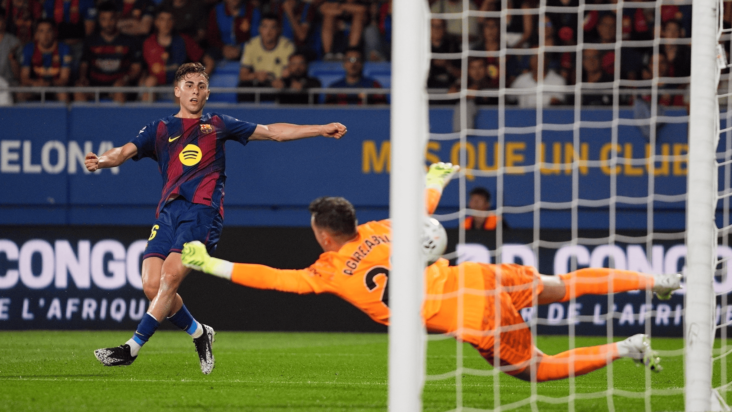 包含瓦伦西亚客场大胜,赢得球迷们喝彩的词条 包含瓦伦西亚客场大胜,赢得球迷们喝彩的词条