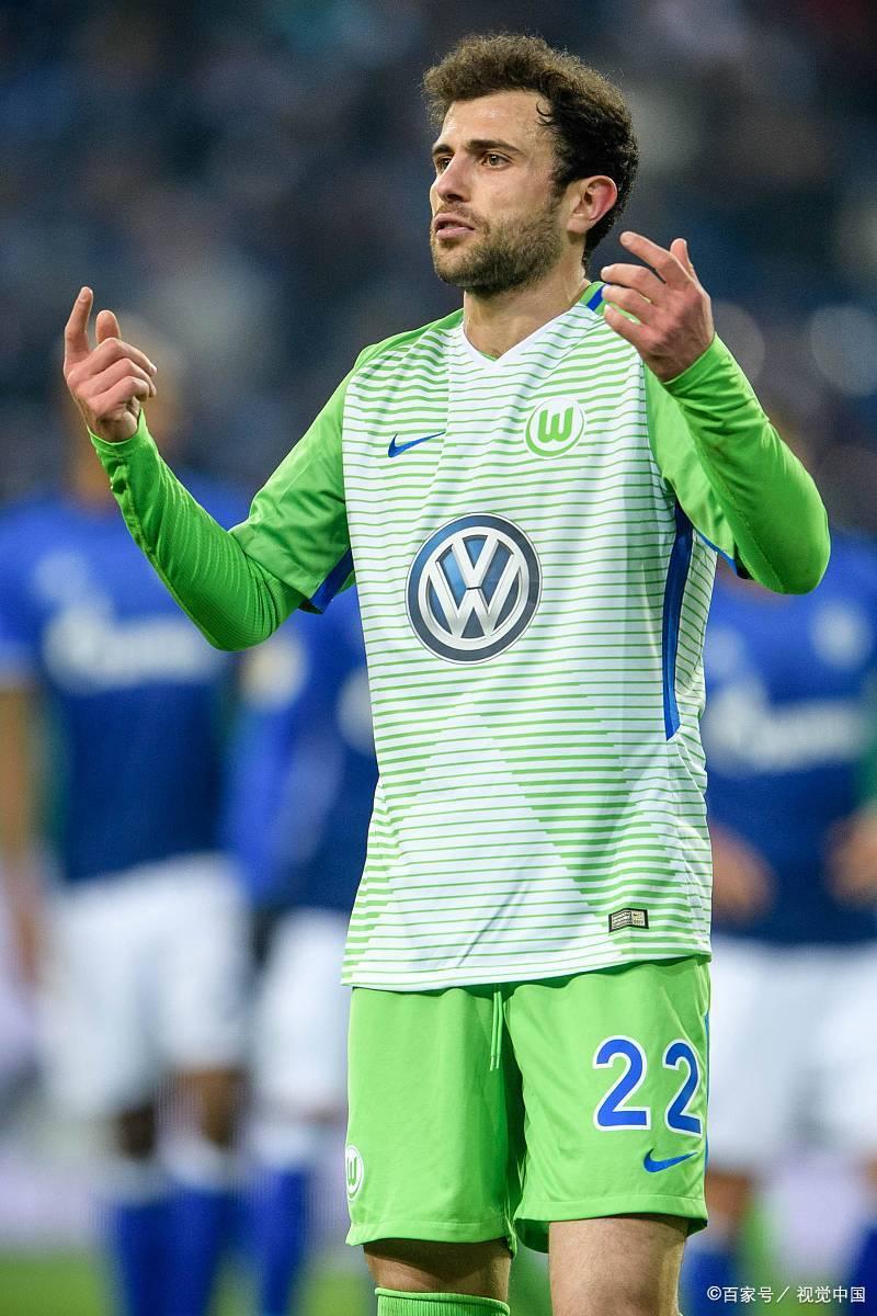 沃尔夫斯堡防守稳固抢先,主场大捷稳固榜首位置 沃尔夫斯堡防守稳固抢先,主场大捷稳固榜首位置