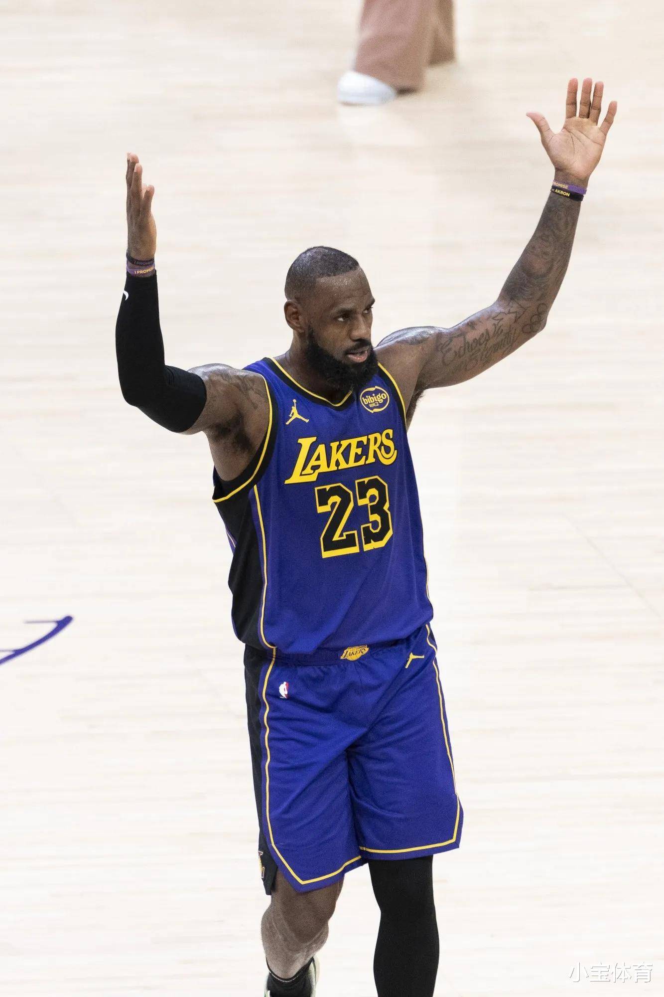 湖人队豪取胜利,继续领先优势 湖人队豪取胜利,继续领先优势