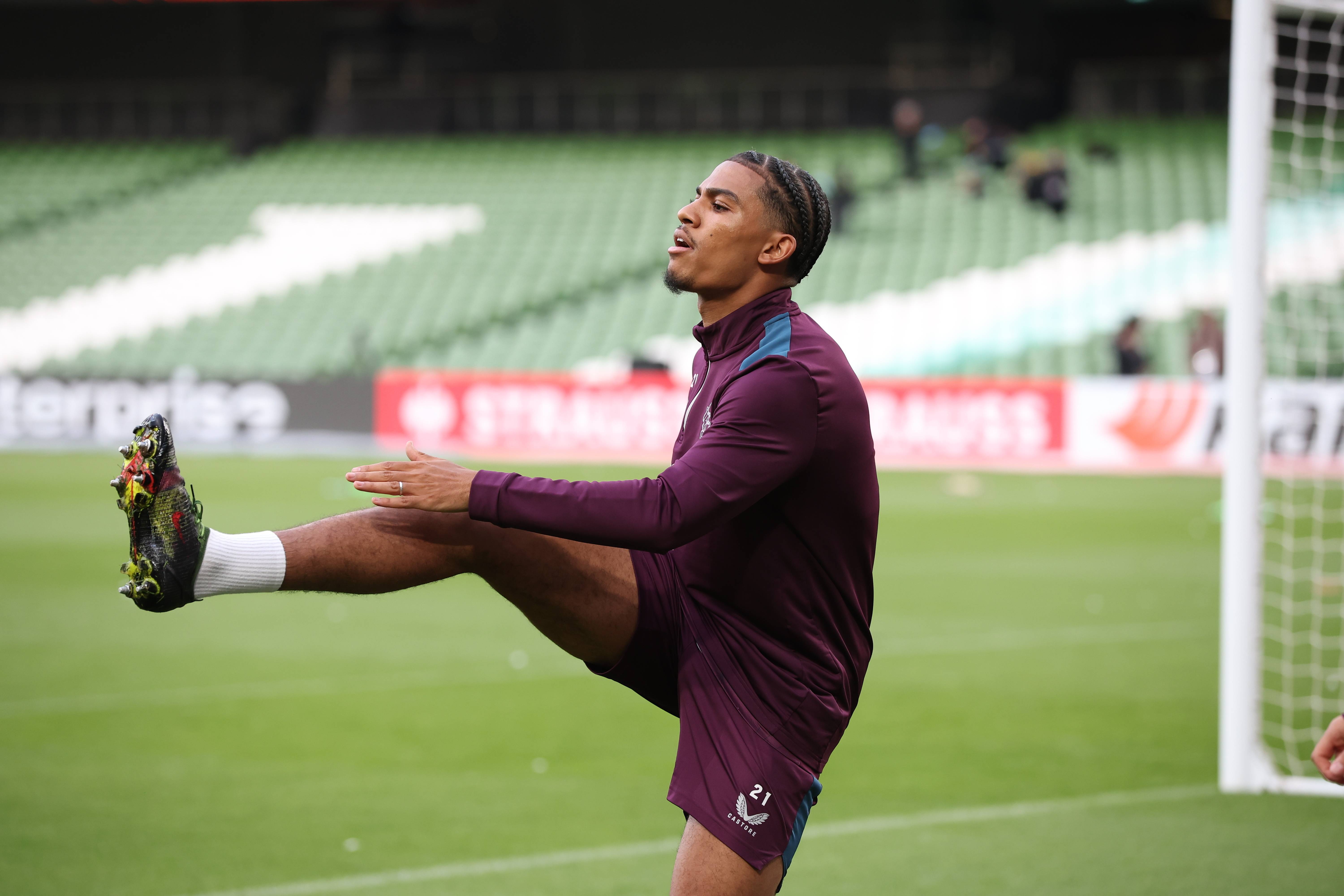 关于勒沃库森球员集中注意力，备战接下来的比赛的信息