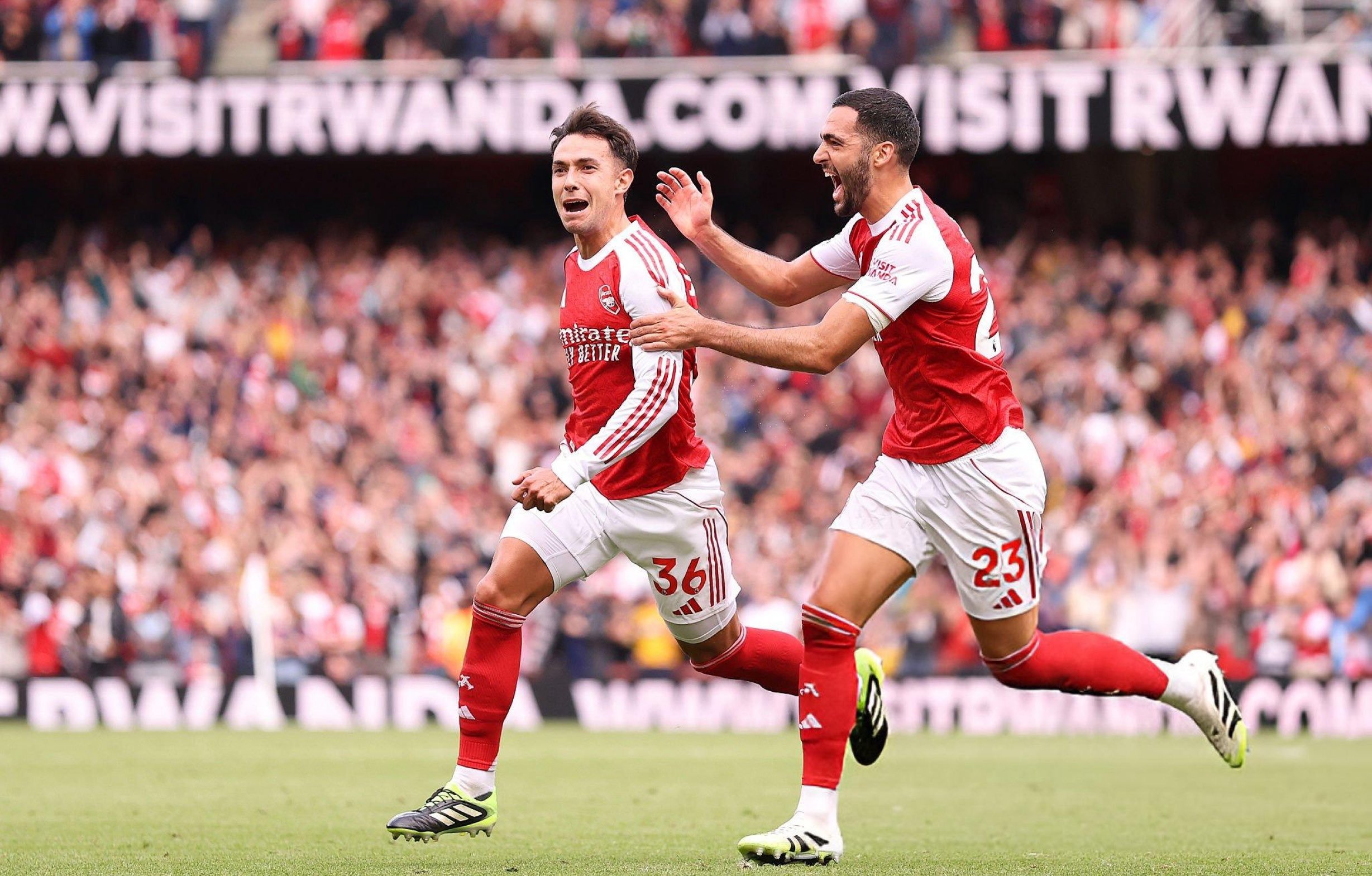 关于阿森纳中场控制力强劲，为球队取胜立下汗马功劳的信息